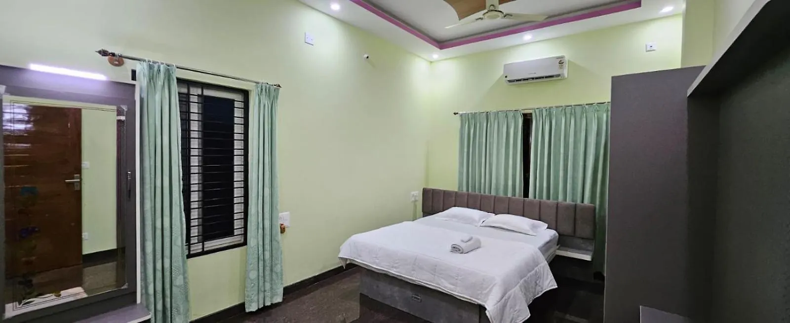Krish Premium Service Apartment Mysore 0*,