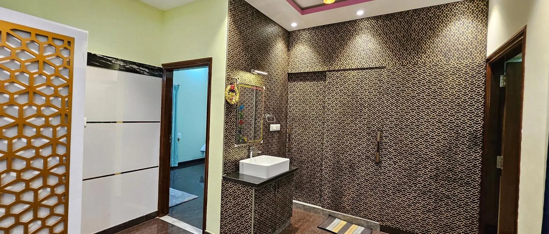 Krish Premium Service Apartment Mysore