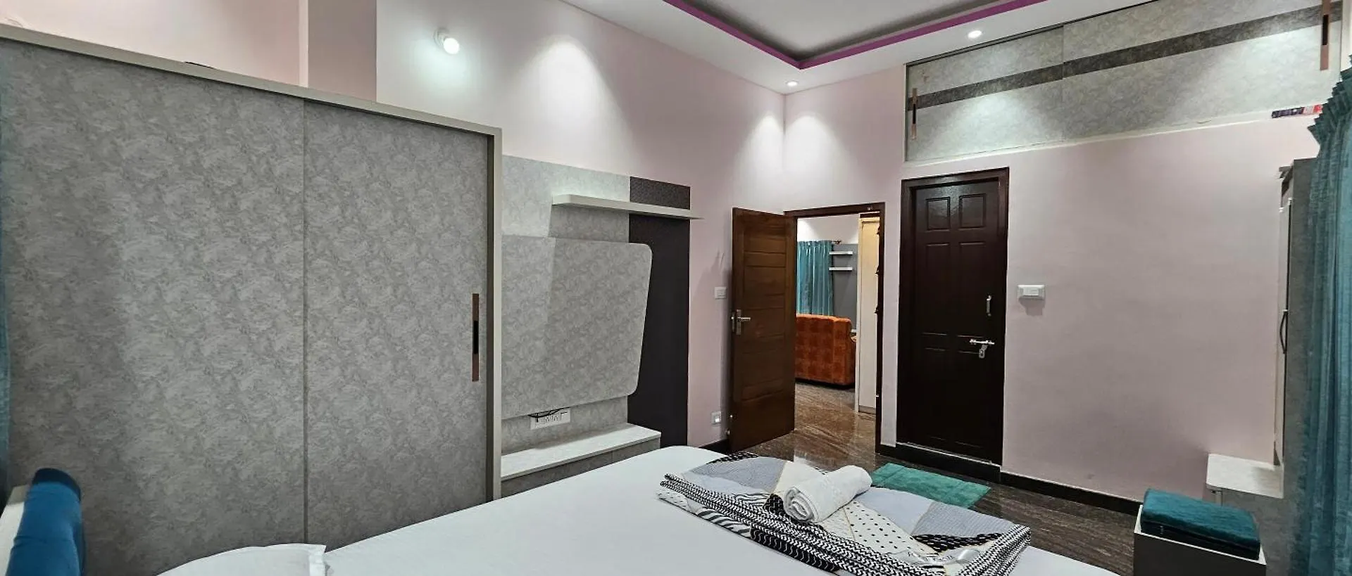 Krish Premium Service Apartment Mysore